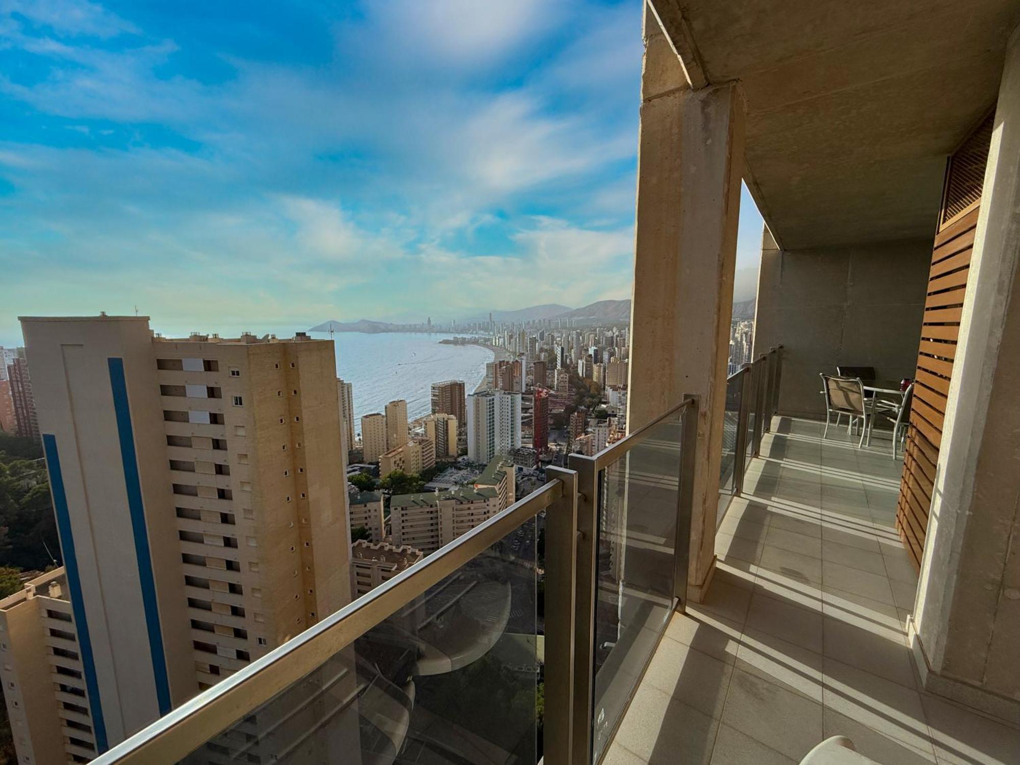 Beautiful Apartment Near Beach With Panoramic Sea-View Бенидорм Екстериор снимка