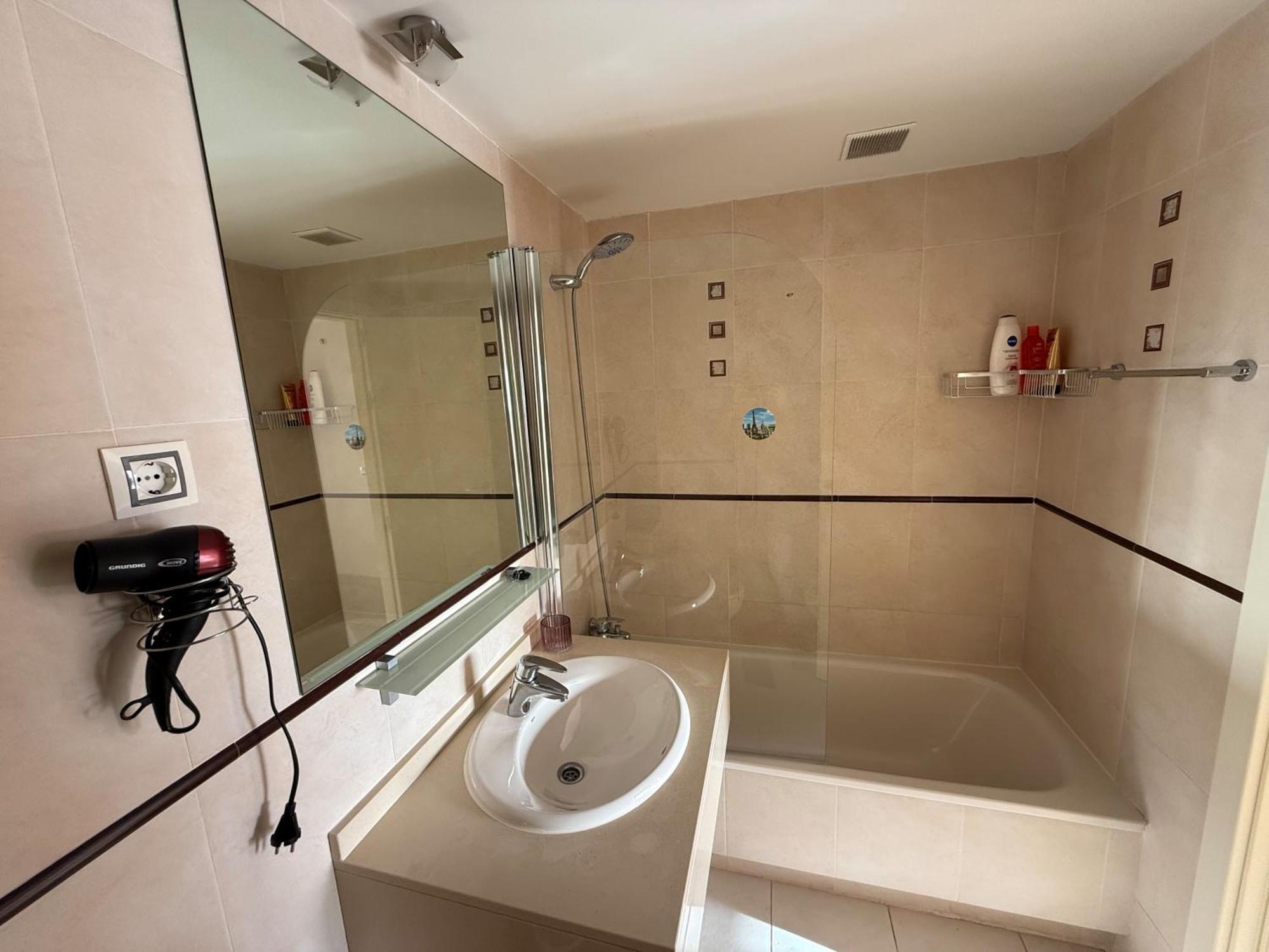 Beautiful Apartment Near Beach With Panoramic Sea-View Бенидорм Екстериор снимка